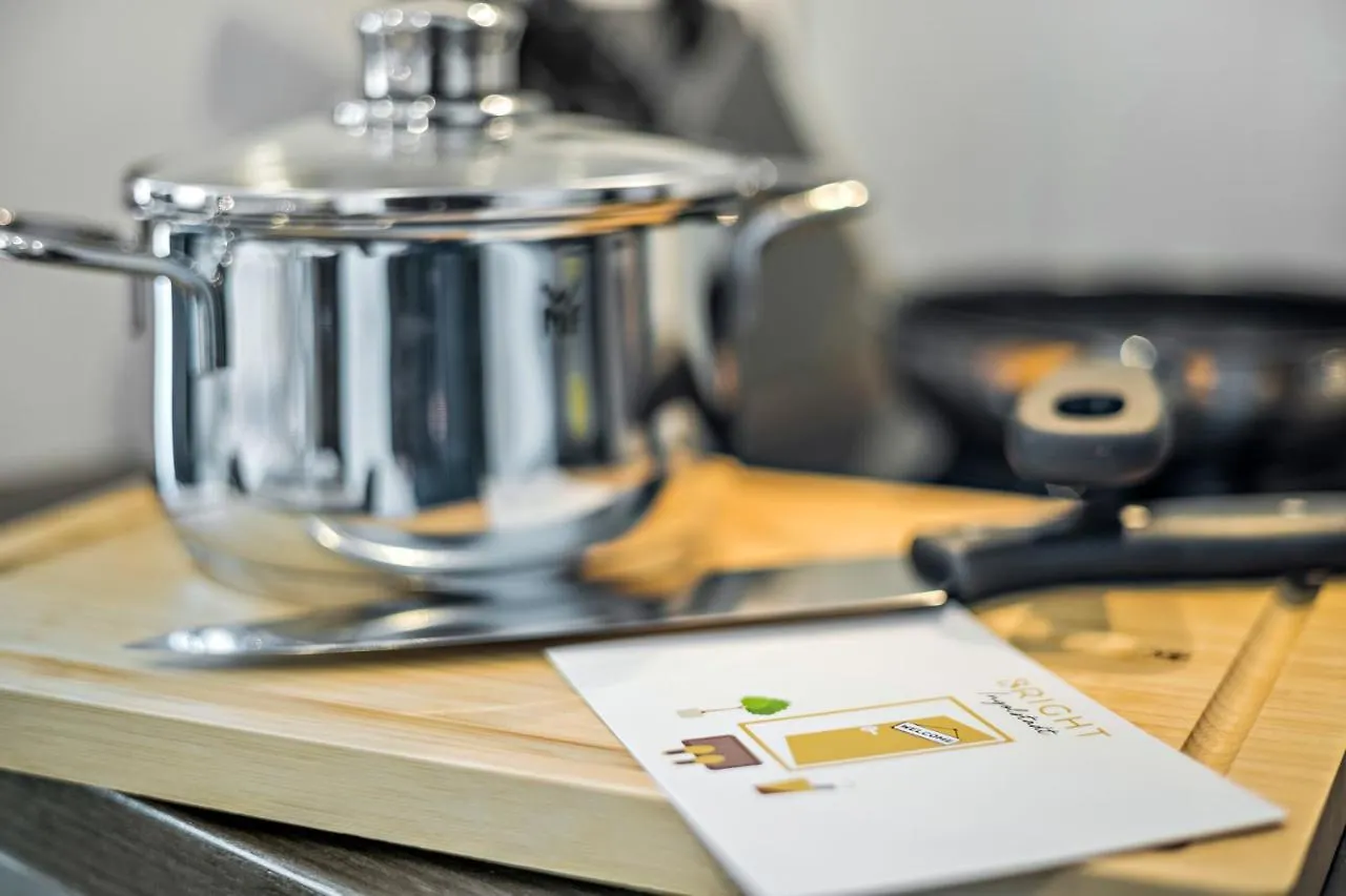 Luxomes - Stylish & New Design Apartment - Kitchen - Netflix Ingolstadt Germany