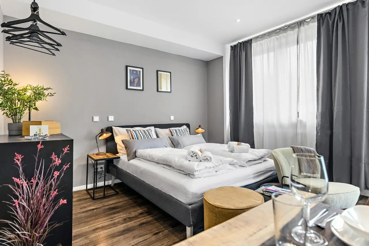 Luxomes - Stylish & New Design Apartment - Kitchen - Netflix Ingolstadt