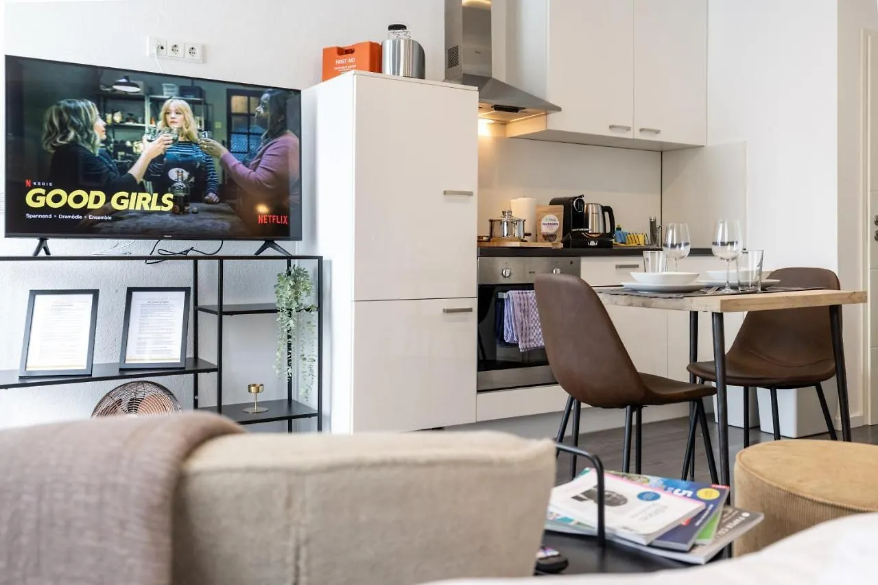 Luxomes - Stylish & New Design Apartment - Kitchen - Netflix Ingolstadt