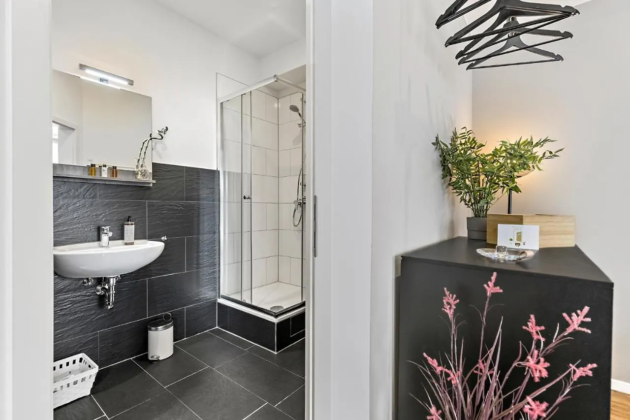 Luxomes - Stylish & New Design Apartment - Kitchen - Netflix Ingolstadt Germany