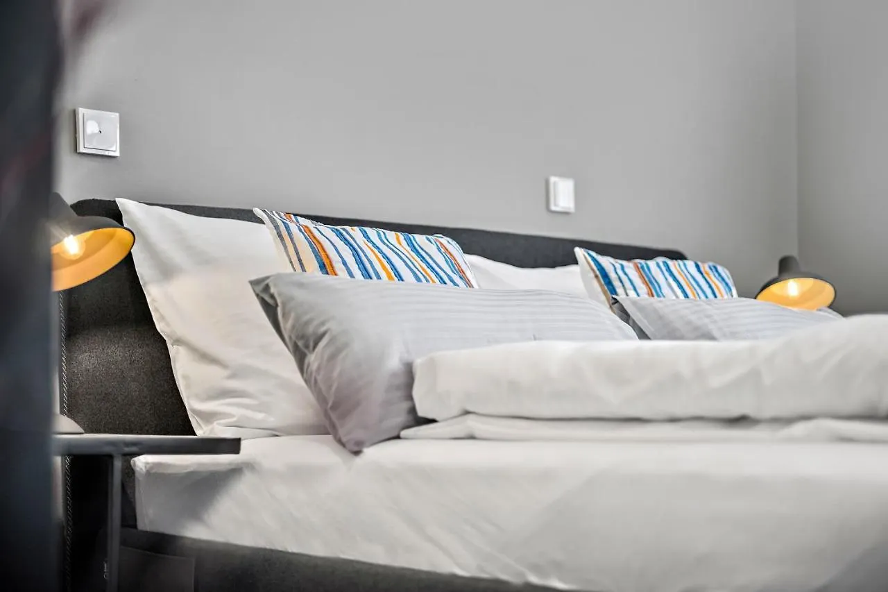 Luxomes - Stylish & New Design Apartment - Kitchen - Netflix Ingolstadt