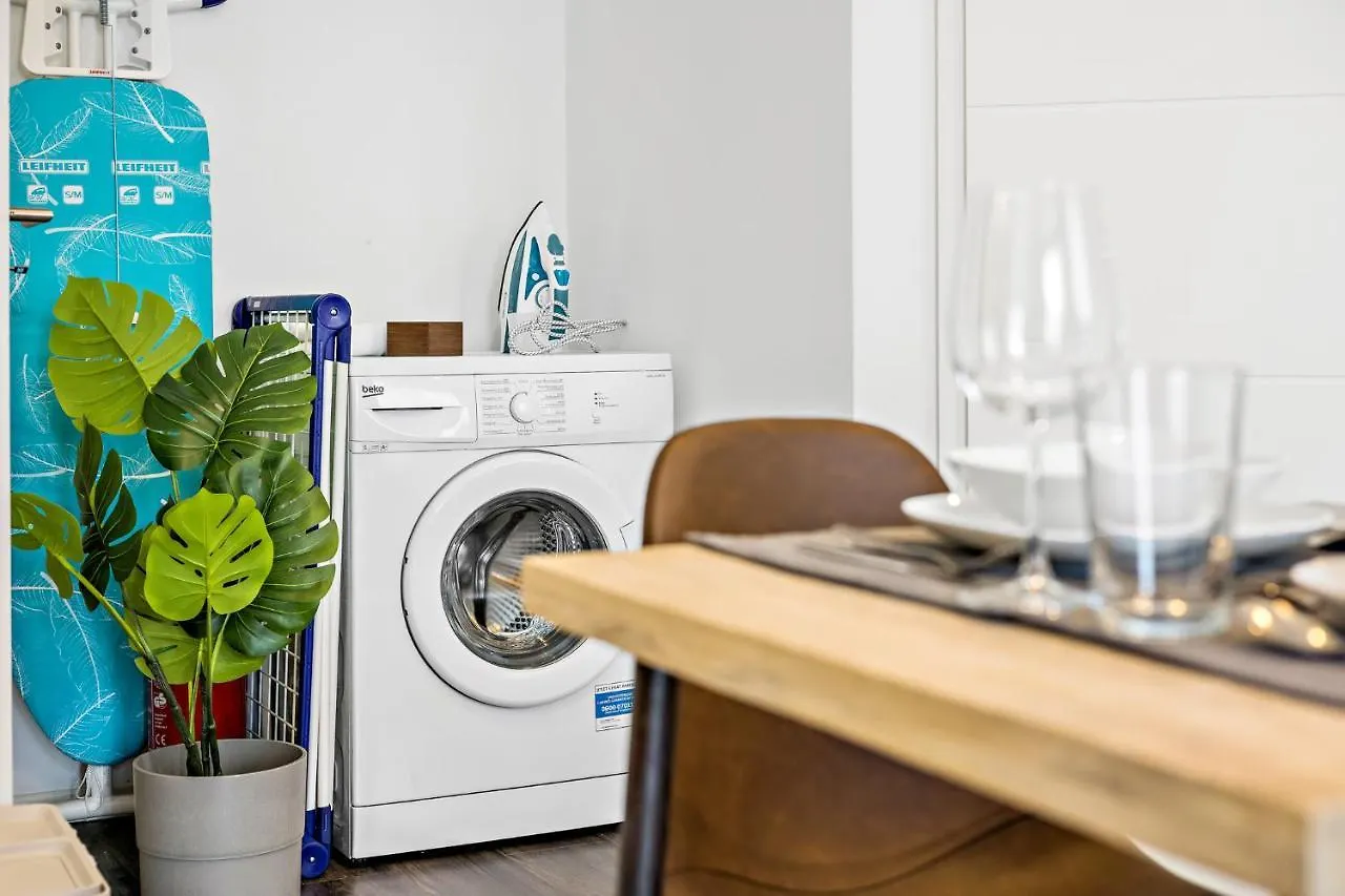 Luxomes - Stylish & New Design Apartment - Kitchen - Netflix Ingolstadt